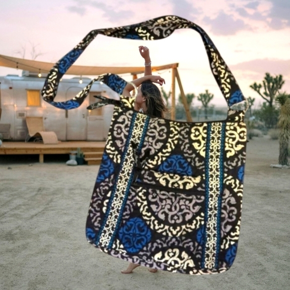 Vera Bradley Blue Crossbody Canterbury Cobalt hipster Bohemian cloth  bag - Picture 1 of 7